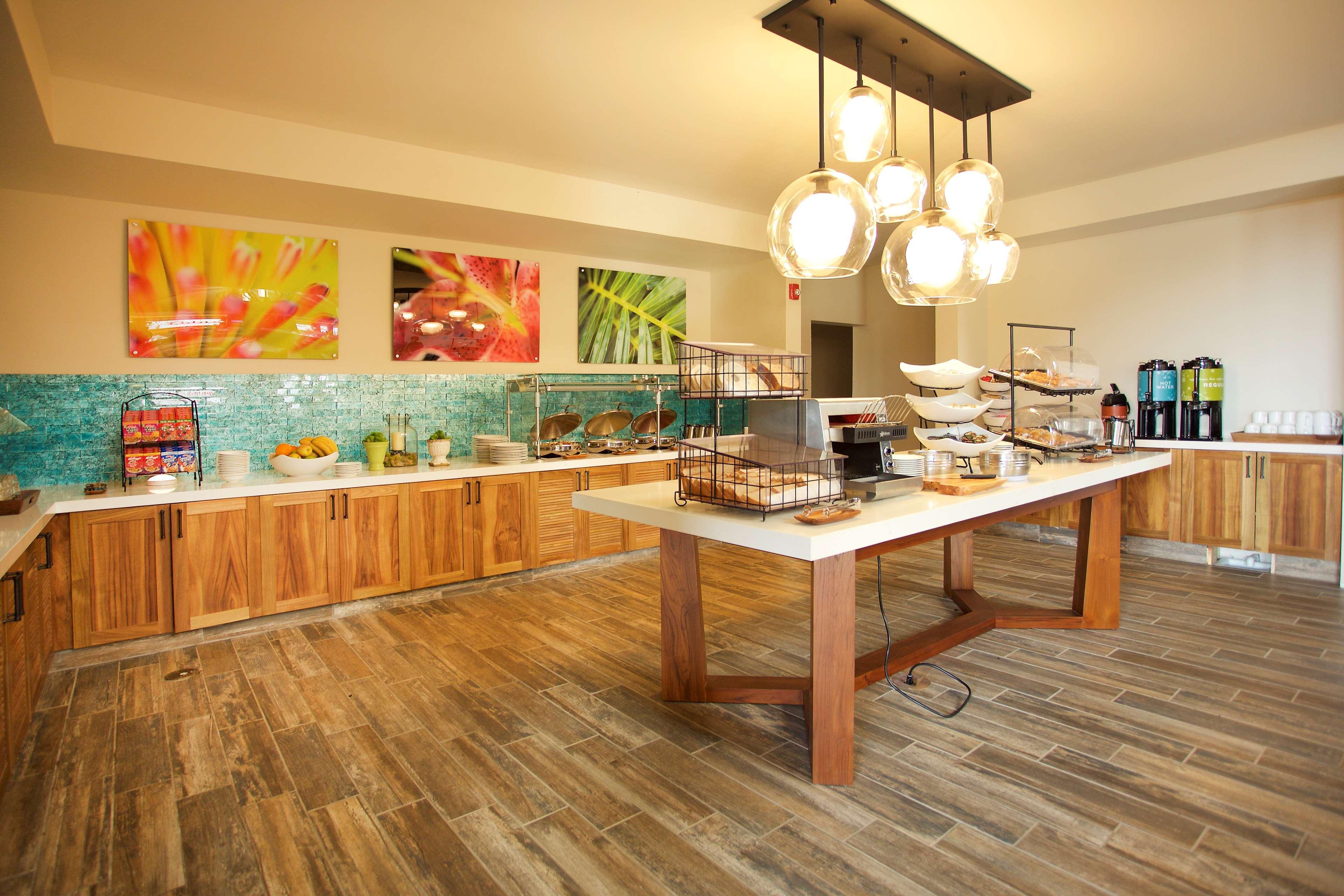 Hilton Garden Inn Kauai Wailua Bay, HI Kapa'a Bagian luar foto